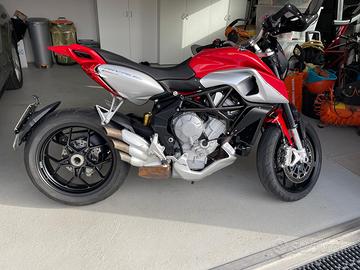 MV Agusta Rivale 800 EAS ABS