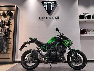 KAWASAKI Z 900 .
