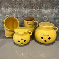 Set da cucina in ceramica gialla