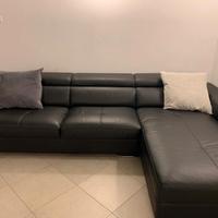 Divano in Pelle Nera 