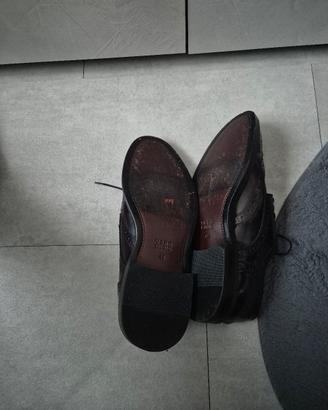 scarpe con lacci