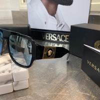 Versace logo Medusa 