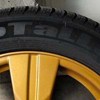 Pneumatici invernali 195/55-16.