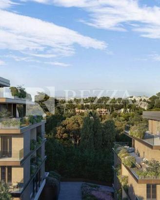 Attico / Mansarda di 350 m² con più di 5 locali a 