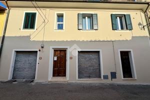 5 LOCALI A SANTA MARIA A MONTE