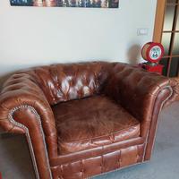 Poltrona Chesterfield imbottita in cuoio