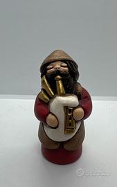 Zampognaro Presepe Classico Thun Rosso