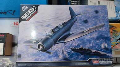 Kit SB2U-3 dauntless 1/48 academy