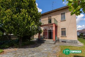VILLA INDIPENDENTE A BELLINZAGO NOVARESE