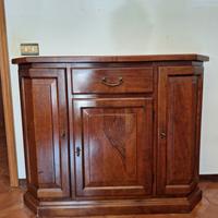 Credenza buffet scantonata in legno massello