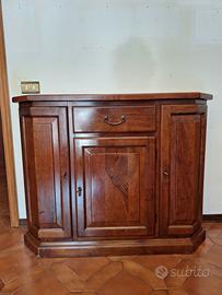 Credenza buffet scantonata in legno massello