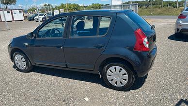 Dacia Sandero 1.4 8V GPL Lauréate