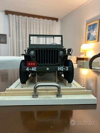 Jeep willys scala 1:8 metallo