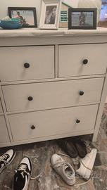 Cassettiera Hemnes di Ikea