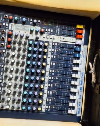 mixer souncraft eflexicon 10 canali di cui  2 ster