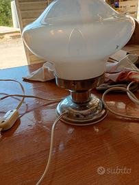 lampada da comodino 