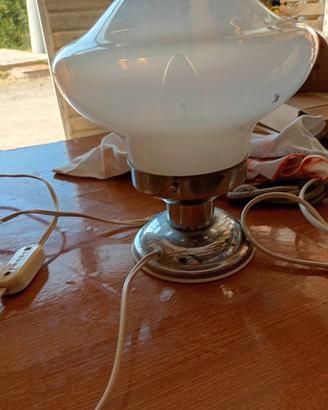 lampada da comodino 