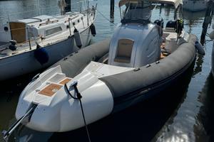 Panamera PY90 con 2 Suzuki DF150 tutto 2022 65ore