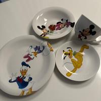 Piattini e tazza per bambini