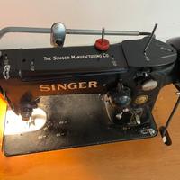 Macchina da cucire a pedale Singer