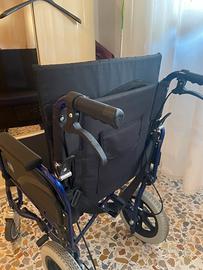 Sedia a rotelle per anziani