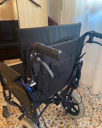 Sedia a rotelle per anziani