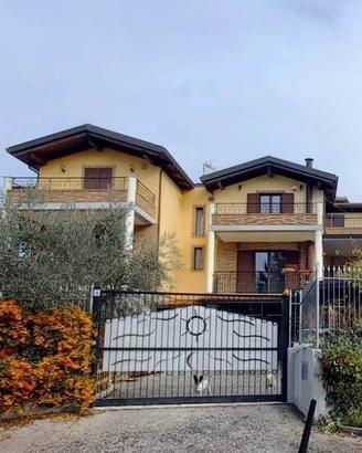 Villa bifamiliare -  C.da Coste di Oratino