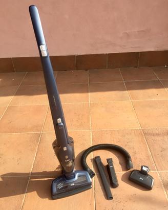Aspirapolvere 2 in 1 AEG CX7 Flexibility