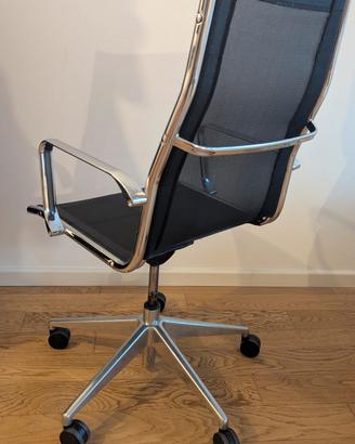 Sedia da ufficio ergonomica
