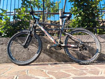 MTB Lee Cougan Predator