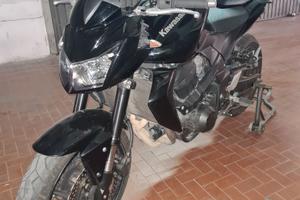 KAWASAKI Z750