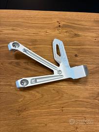 Sostegno posteriore dx Bmw R 1200/1250 Gs/Adv