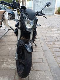 Moto Benelli BN 125.
