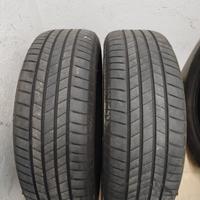 2 Bridgestone estivi 215/65/17 99v dot 2020 4,5mm