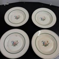 N. 4 piatti fondi Royal Copenhagen - decoro fiori
