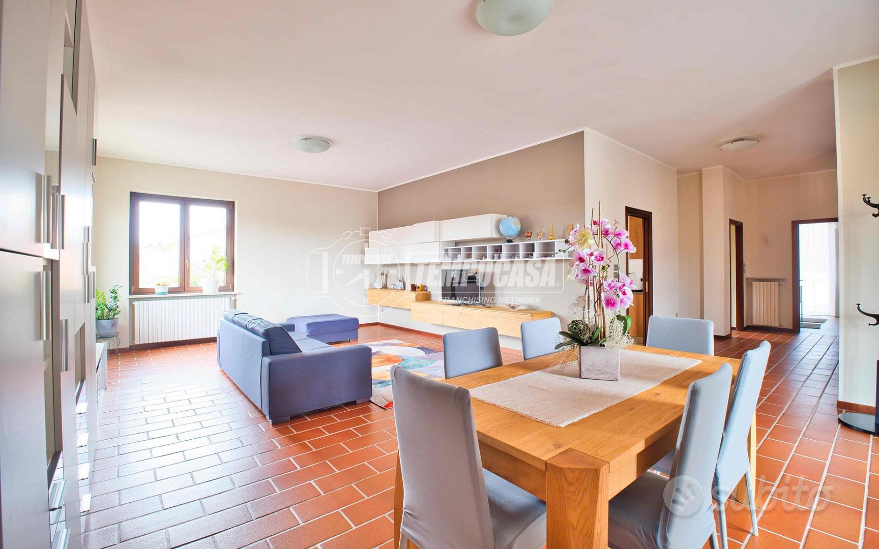 Casa – Vercelli, Brut Fond, Centro - Vista 3