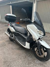 yamaha x-max