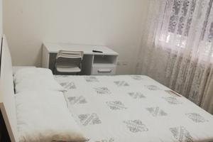 Camera da letto ristrutturata (spese incluse)
