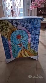 mobiletto dipinto a mano LA BELLA E LA BESTIA