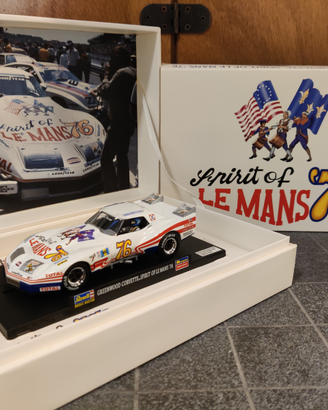 Modellino da collezione della Revell Model Racing