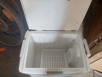 Mini frigo con spinotto