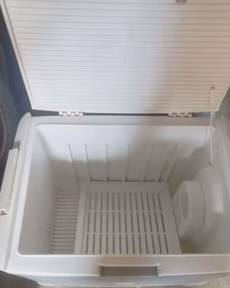 Mini frigo con spinotto