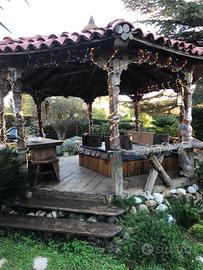 Gazebo in legno antico