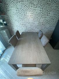 Tavolo per tutta la casa