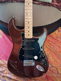 FENDER STRATOCASTER  MADE IN U.S.A.