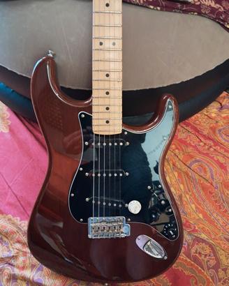 FENDER STRATOCASTER  MADE IN U.S.A.