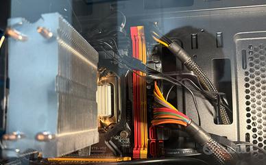 X79 + Xeon E5 2689 + GT 610 + 16GB RAM + psu + hdd