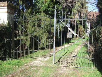 Rustico / Casale di 508 m² con più di 5 locali a M