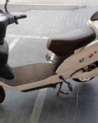 Scooter elettrico UFO
