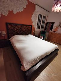 letto fuori misura con materasso testiera comodini